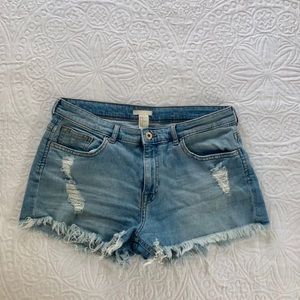 Beachy Jean Shorts: Ripped